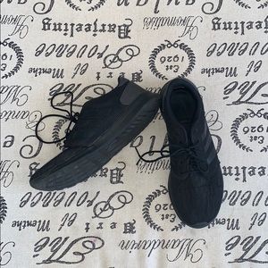 Black Adidas Airfoam